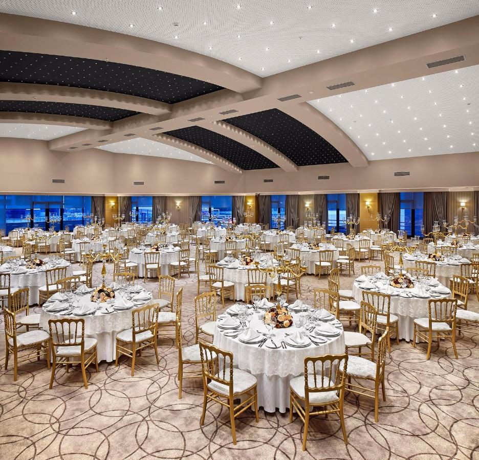 Ramada Plaza By Wyndham Eskisehir Exterior foto