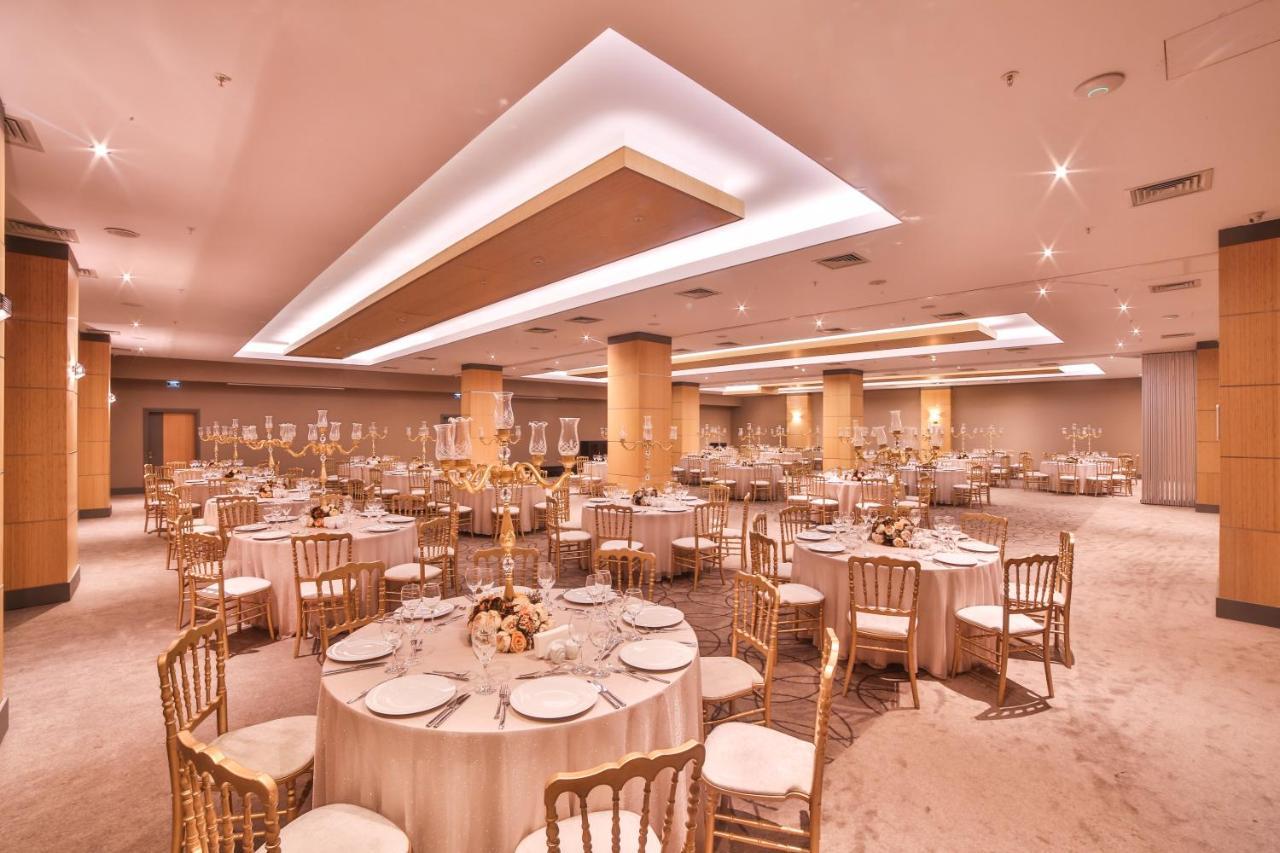 Ramada Plaza By Wyndham Eskisehir Exterior foto