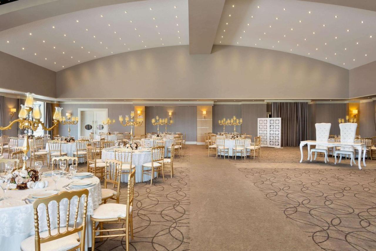 Ramada Plaza By Wyndham Eskisehir Exterior foto