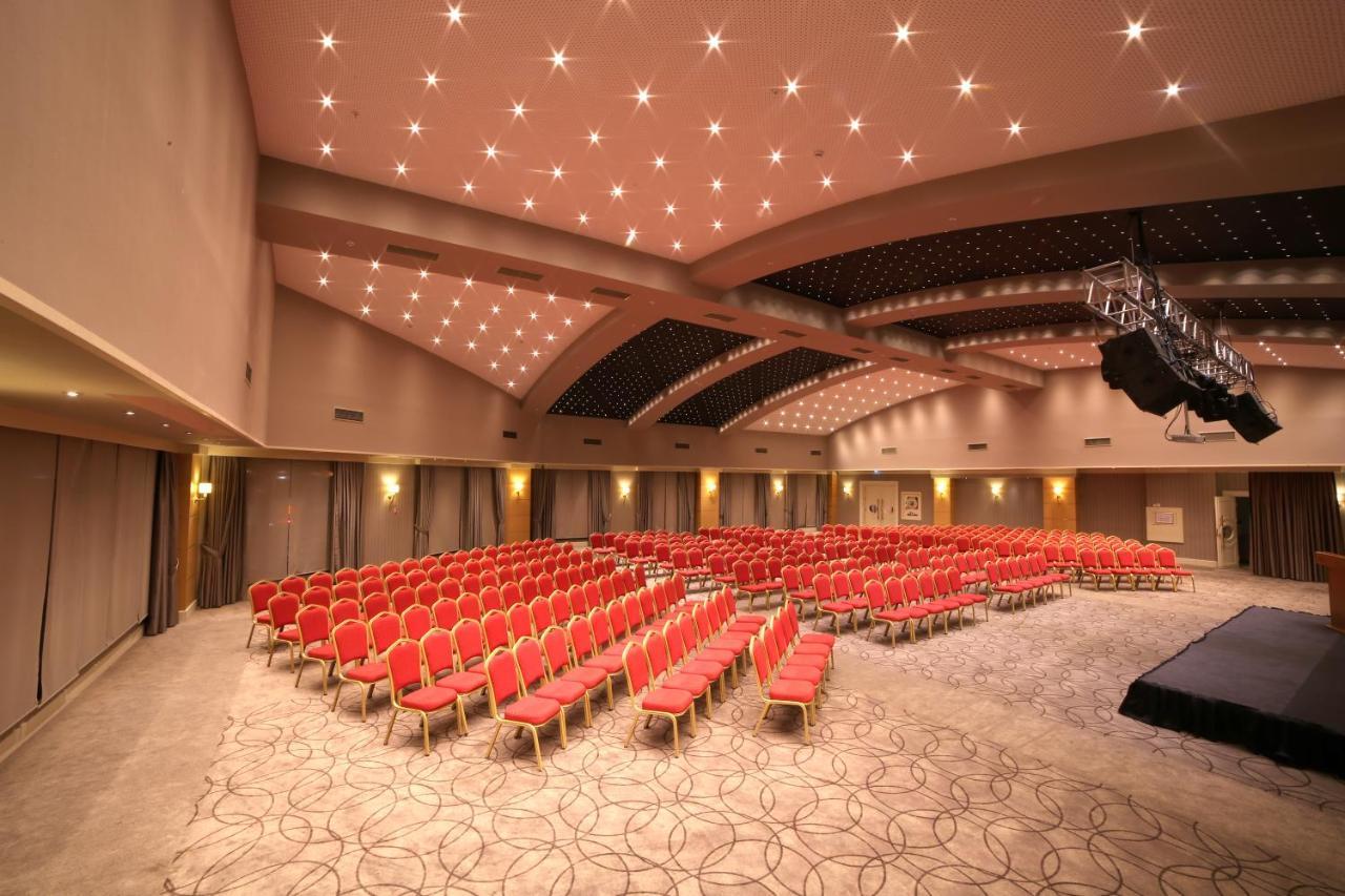 Ramada Plaza By Wyndham Eskisehir Exterior foto